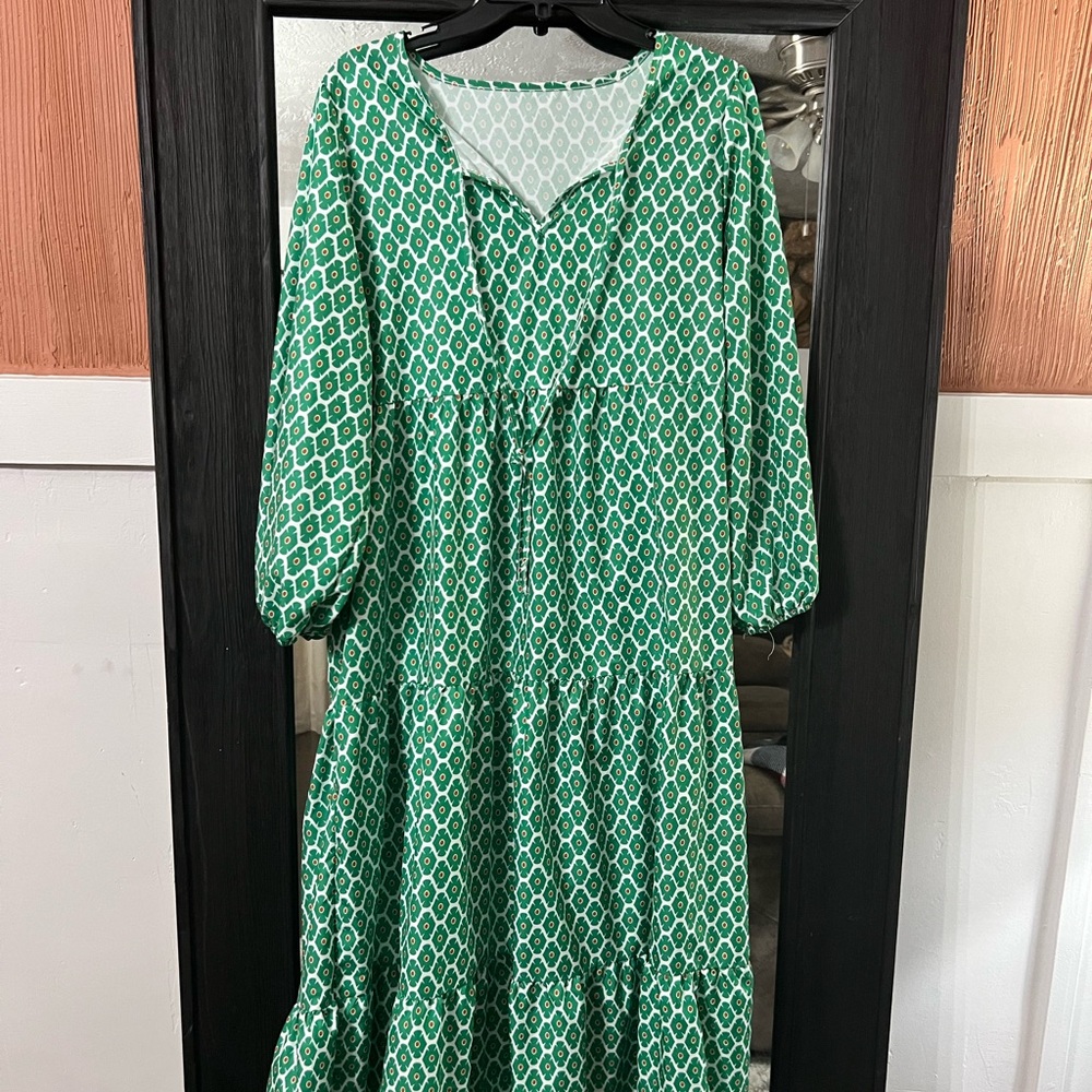 Unknown Brand size Medium but fits like a large.